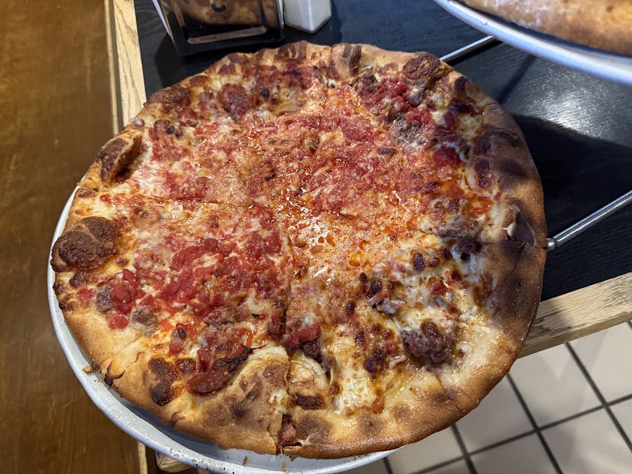 Santarpio's Pizza, photo 2