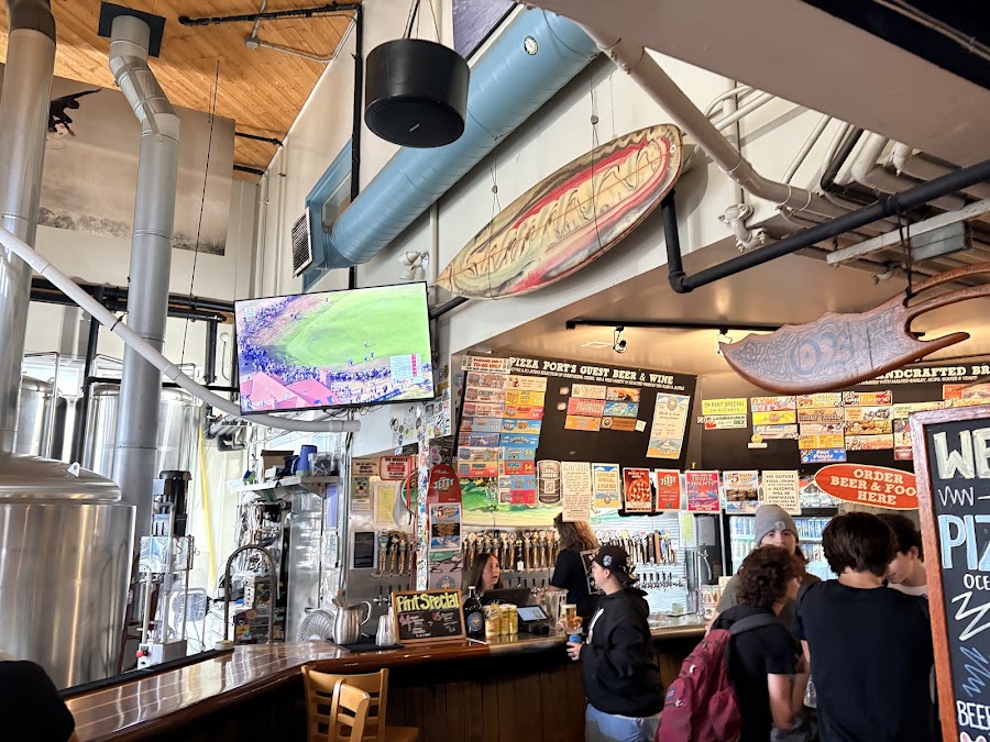 Pizza Port Ocean Beach, photo 3