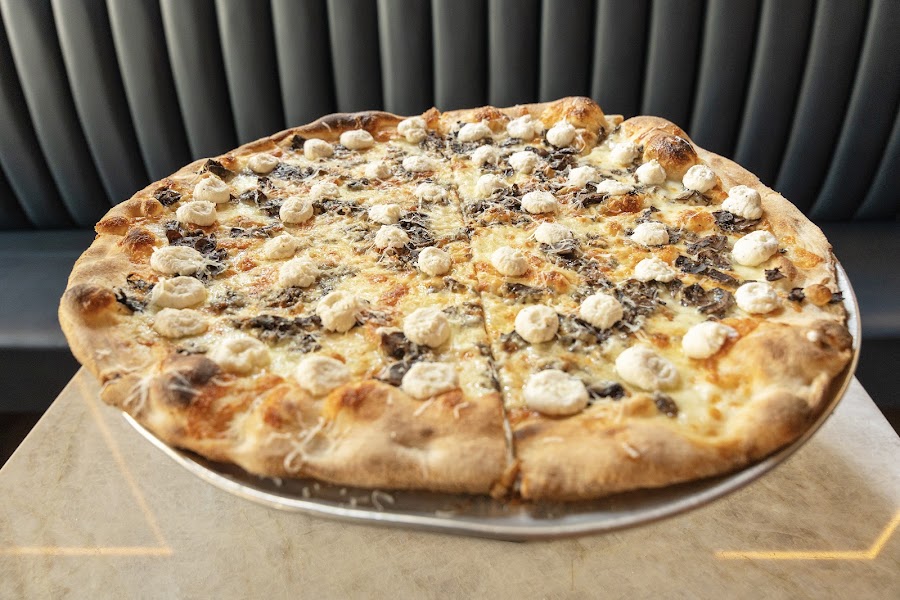 Forbidden Pizza, photo 2