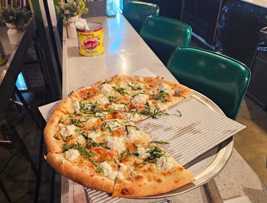 Sisters Pizza, photo 3