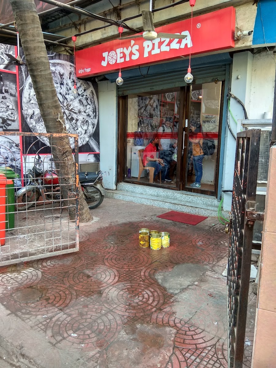 Joey’s Pizza