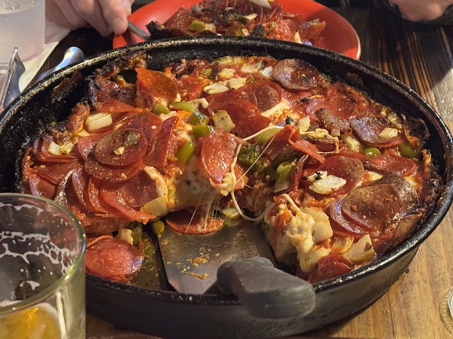 Pequod's Pizza, photo 4
