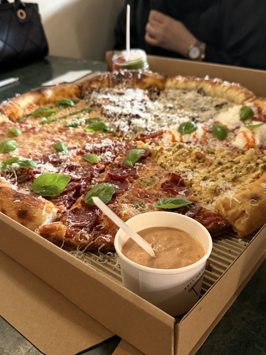 PULL ME PIZZERIA MEYDAN, photo 3