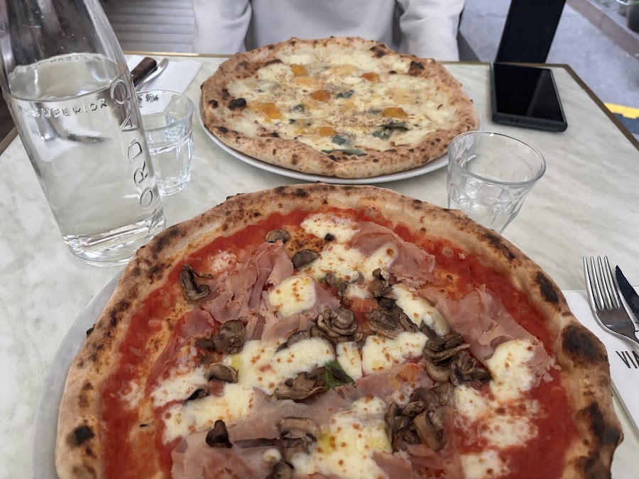 Pizzeria Via Tribunali, photo 4