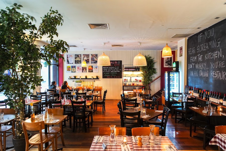 Maccaroni Trattoria Italiana