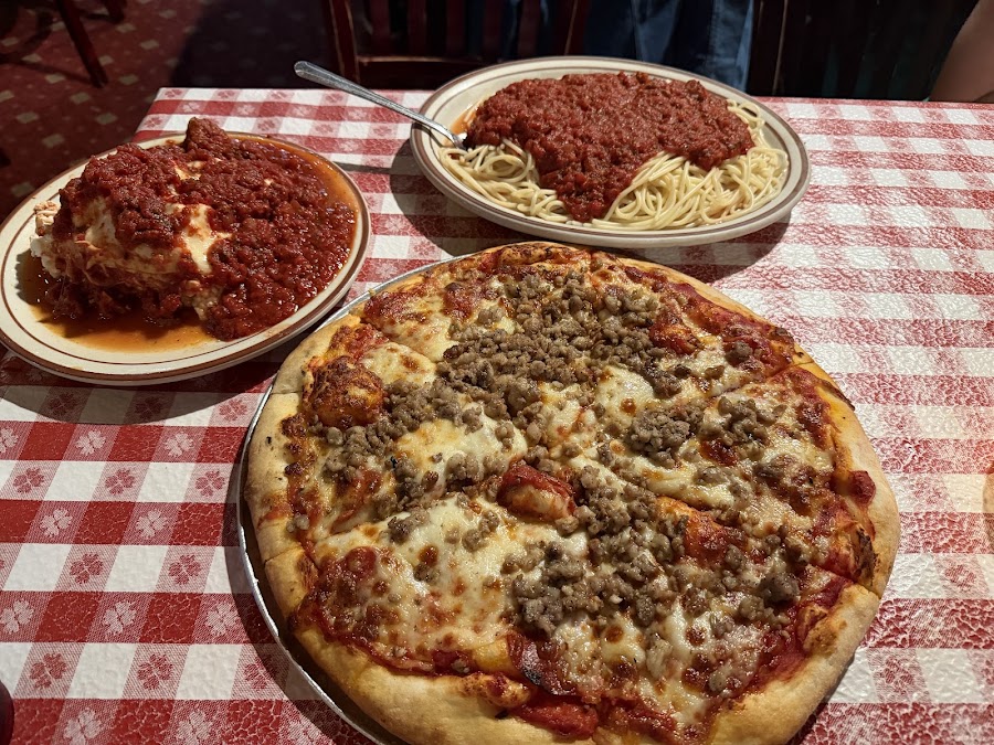Filippi's Pizza Grotto Little Italy, photo 3