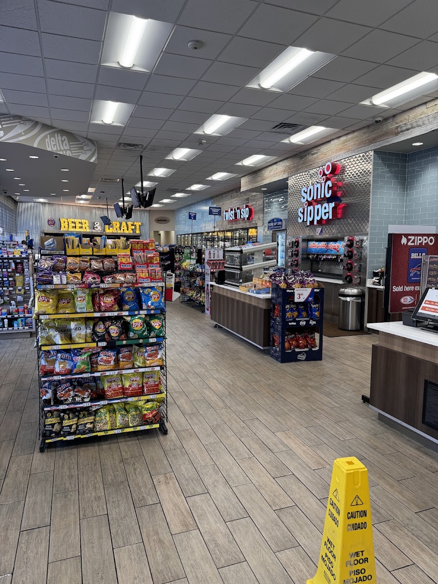 Delta Sonic Car Wash & Oil Change, photo 2