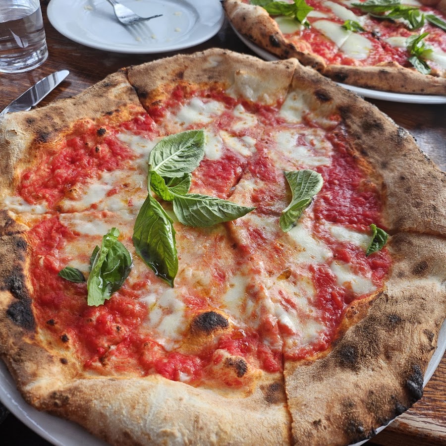 ZENELI Pizzeria e Cucina Napoletana, photo 4