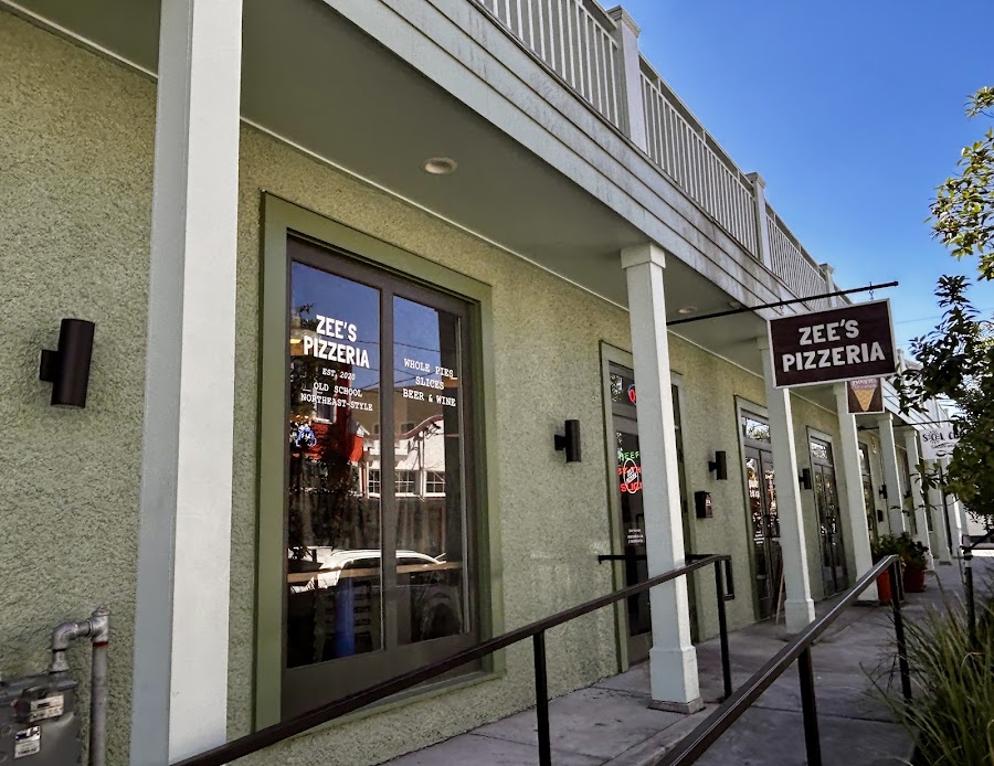 Zee's Pizzeria