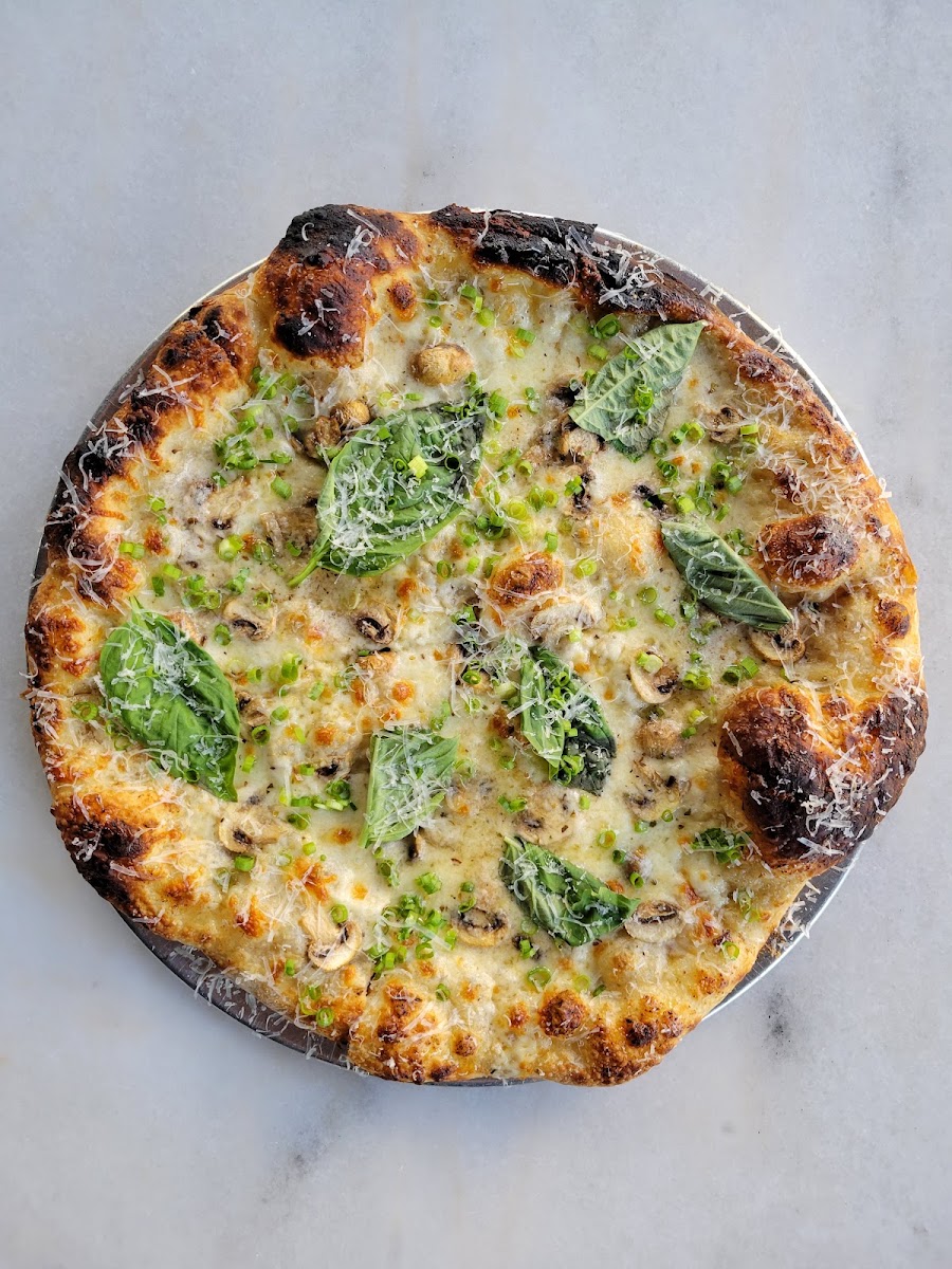 Outta Sight Pizza, photo 2