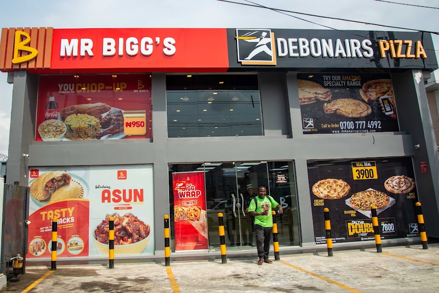 Debonairs Pizza