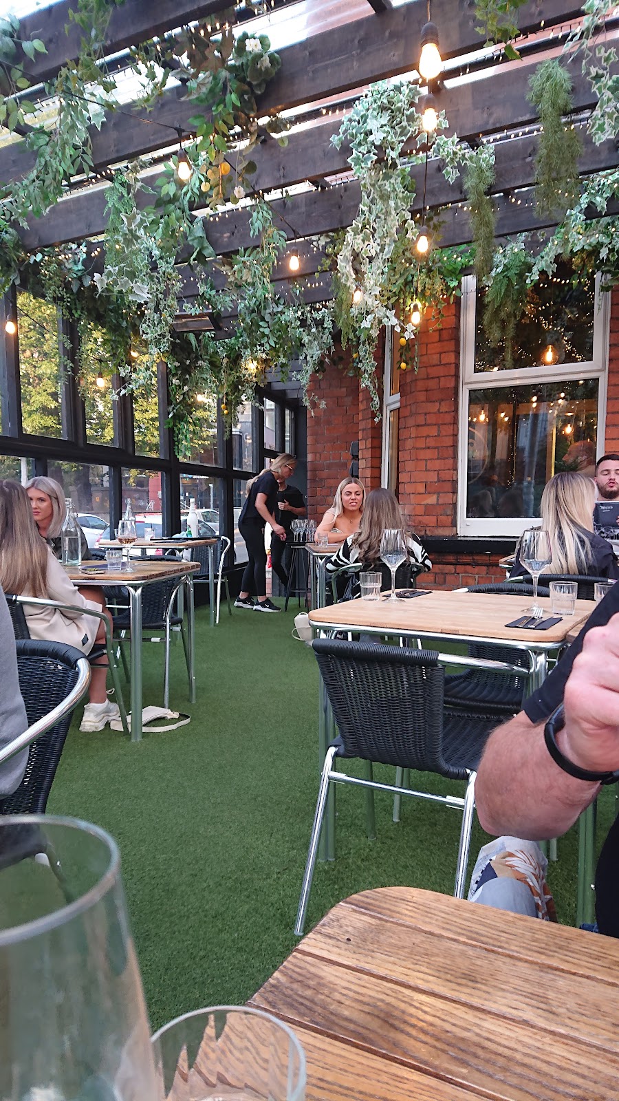 Nico's Pizzeria Restaurant