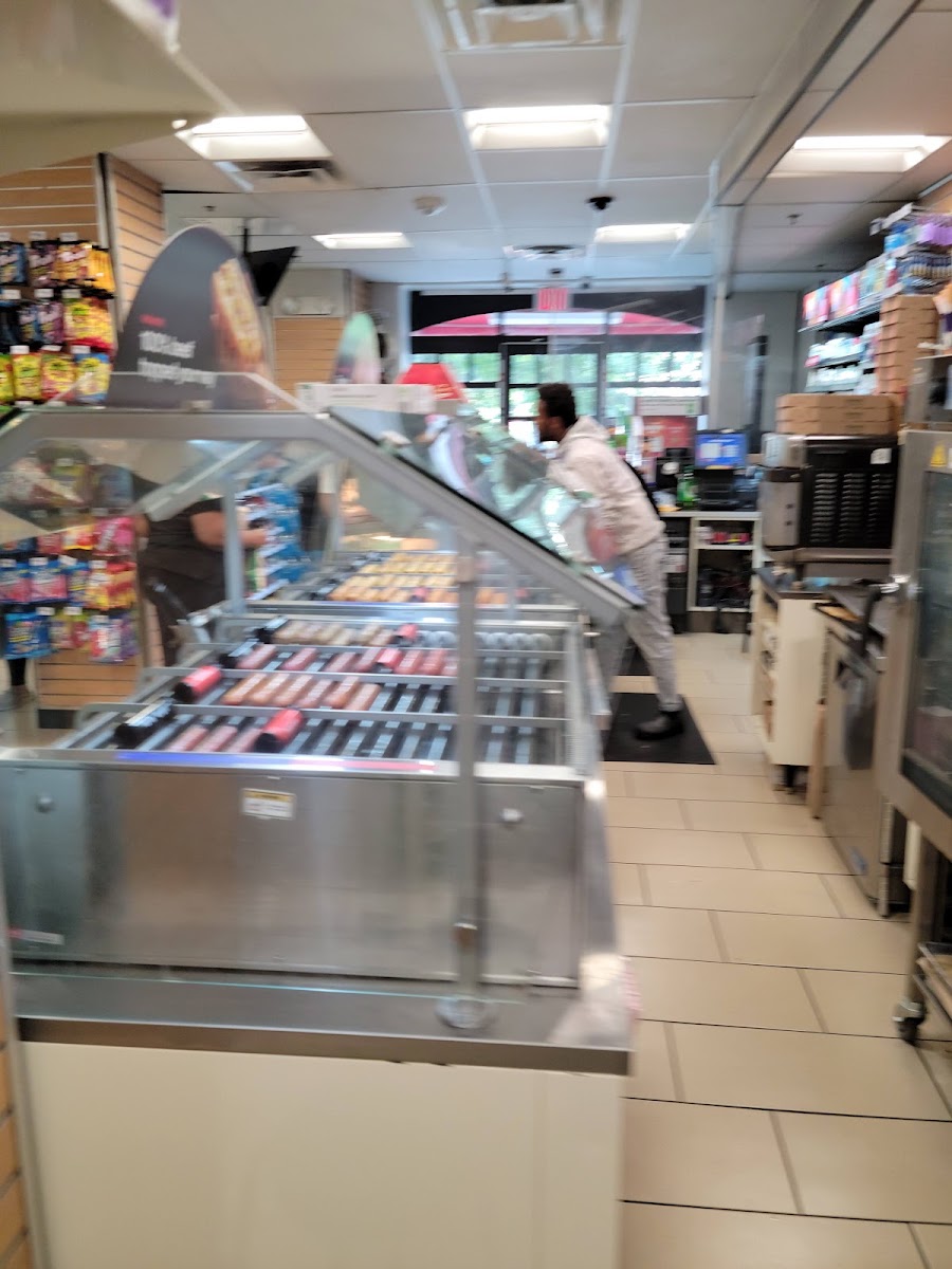 7-Eleven, photo 5