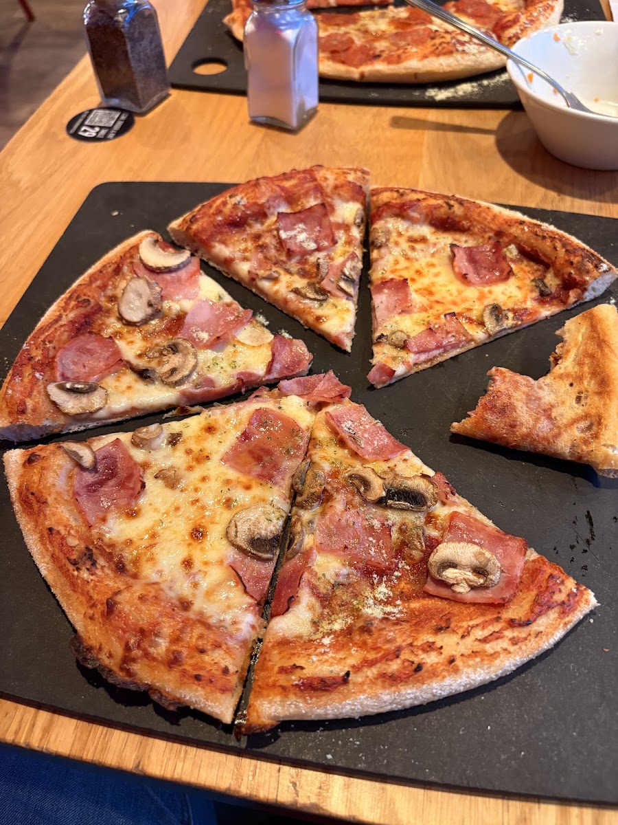 Pizza Hut Restaurants Sheffield Retail Park, photo 4
